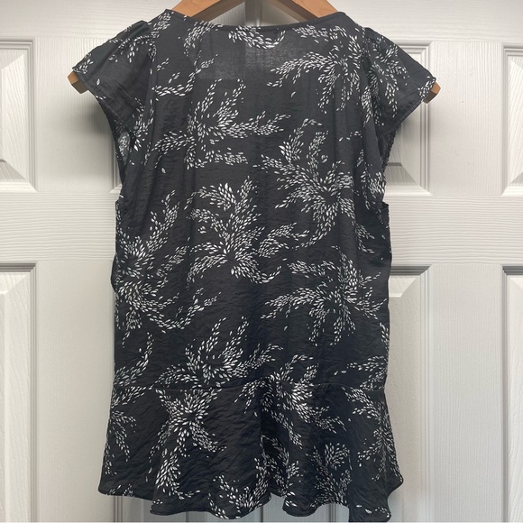 THML Black Blouse Size Medium Colorful Embroidery Flutter Sleeves V- Neckline - Picture 2 of 10